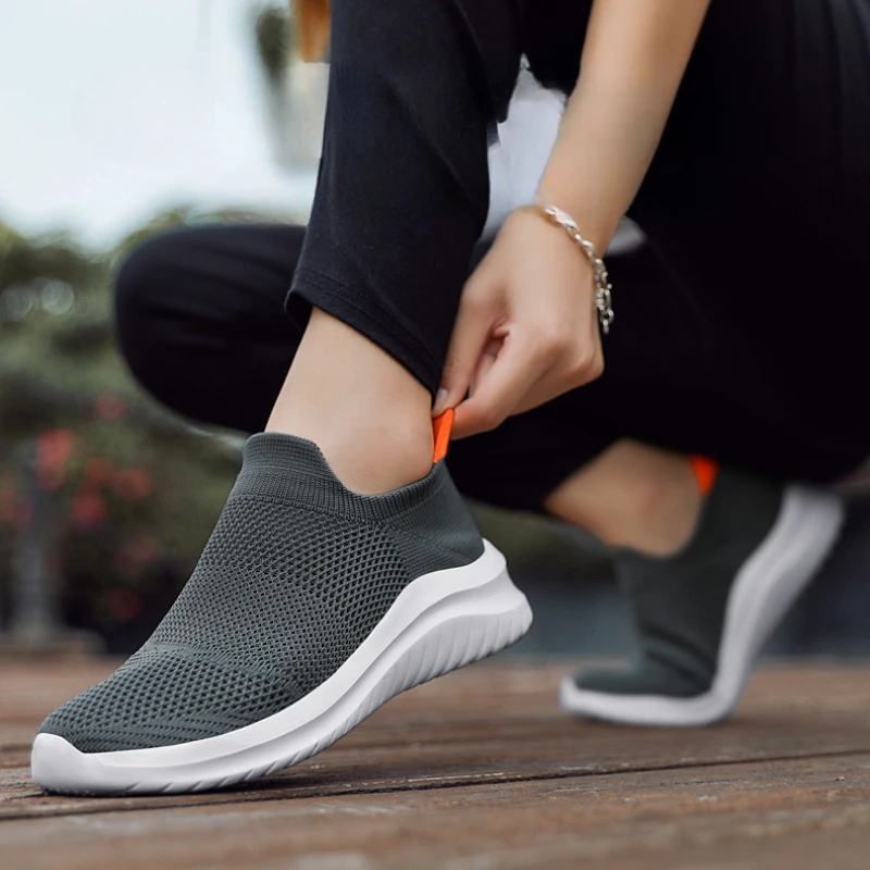 Dames en Heren Slip-On Sportschoenen – Ademend en Makkelijk Instapbaar